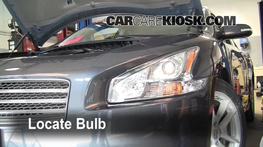 2009 Nissan Maxima S 3.5L V6 Lights Turn Signal - Front (replace bulb)